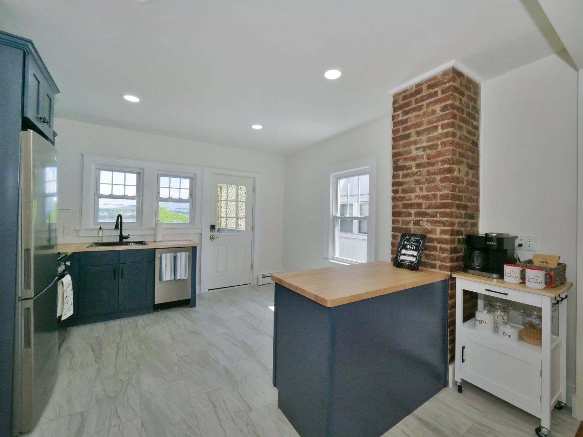 Deck View Of Hudson River & Mt Beacon / Boho Suite Нюбърг Екстериор снимка